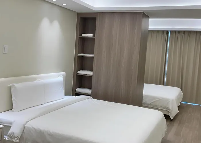 Center Business Hotel-near Airport And Pitx Hotel Manille