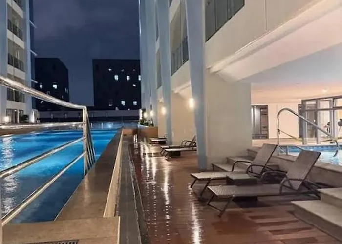 Center Business Hotel-near Airport And Pitx Manille