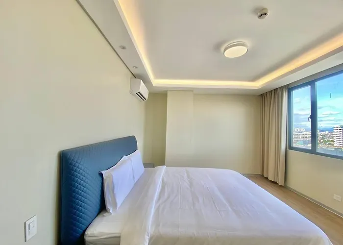 Center Business Hotel-near Airport And Pitx Manille