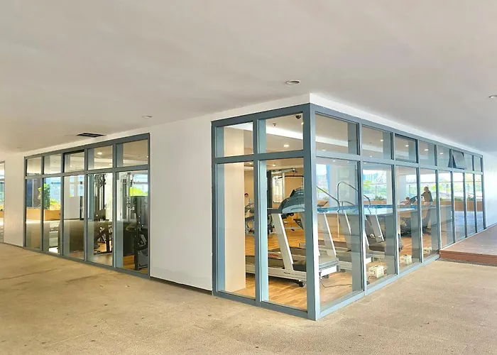 Center Business Hotel-near Airport And Pitx Hotel