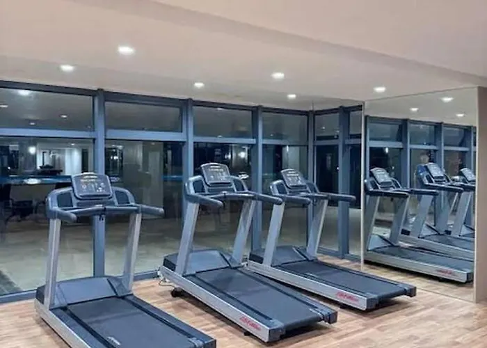 Center Business Hotel-near Airport And Pitx 2*