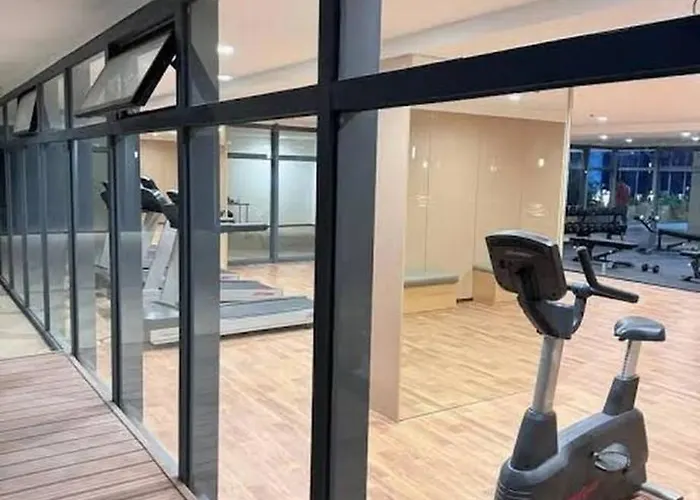 Center Business Hotel-near Airport And Pitx 2*