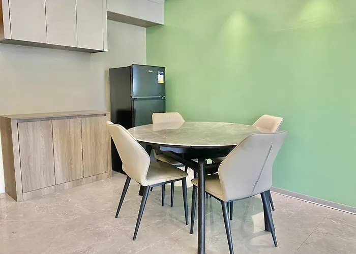 Center Business Hotel-near Airport And Pitx Manille