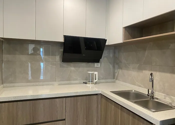 Center Business Hotel-near Airport And Pitx Manille