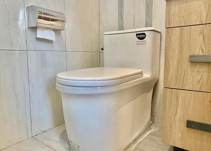 Center Business Hotel-near Airport And Pitx Manille