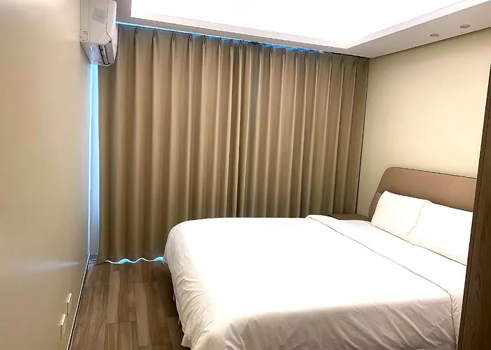 Center Business Hotel-near Airport And Pitx Manille